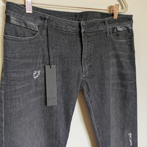 Stylish Charcoal Skinny Jeans for Men - Picture 5 of 13